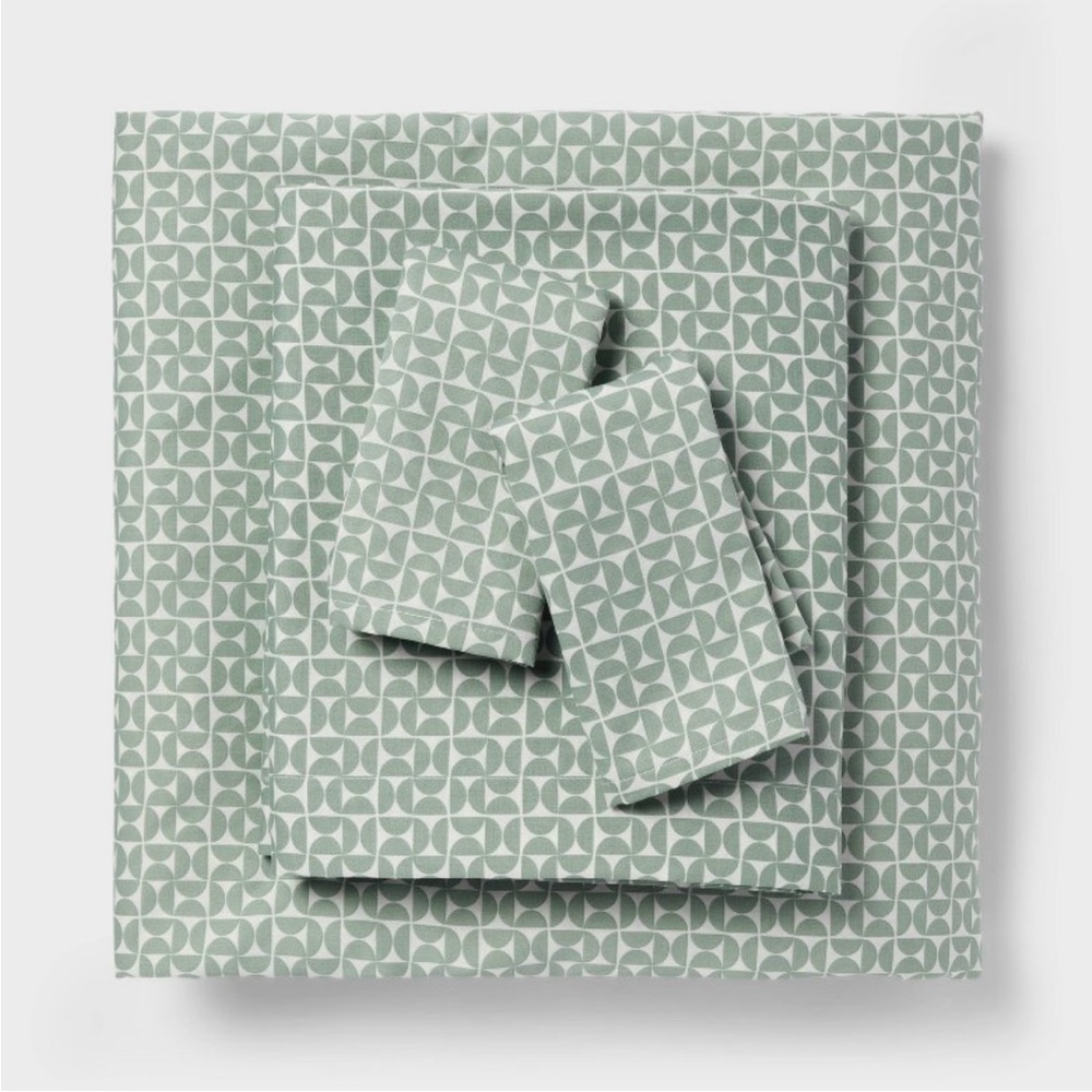 Room Essentials Sage Geometric Sheet Set